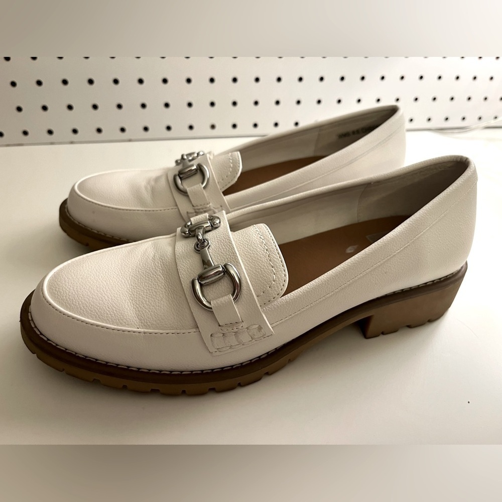 DV Dolce Vita Women's Chressly Loafer
